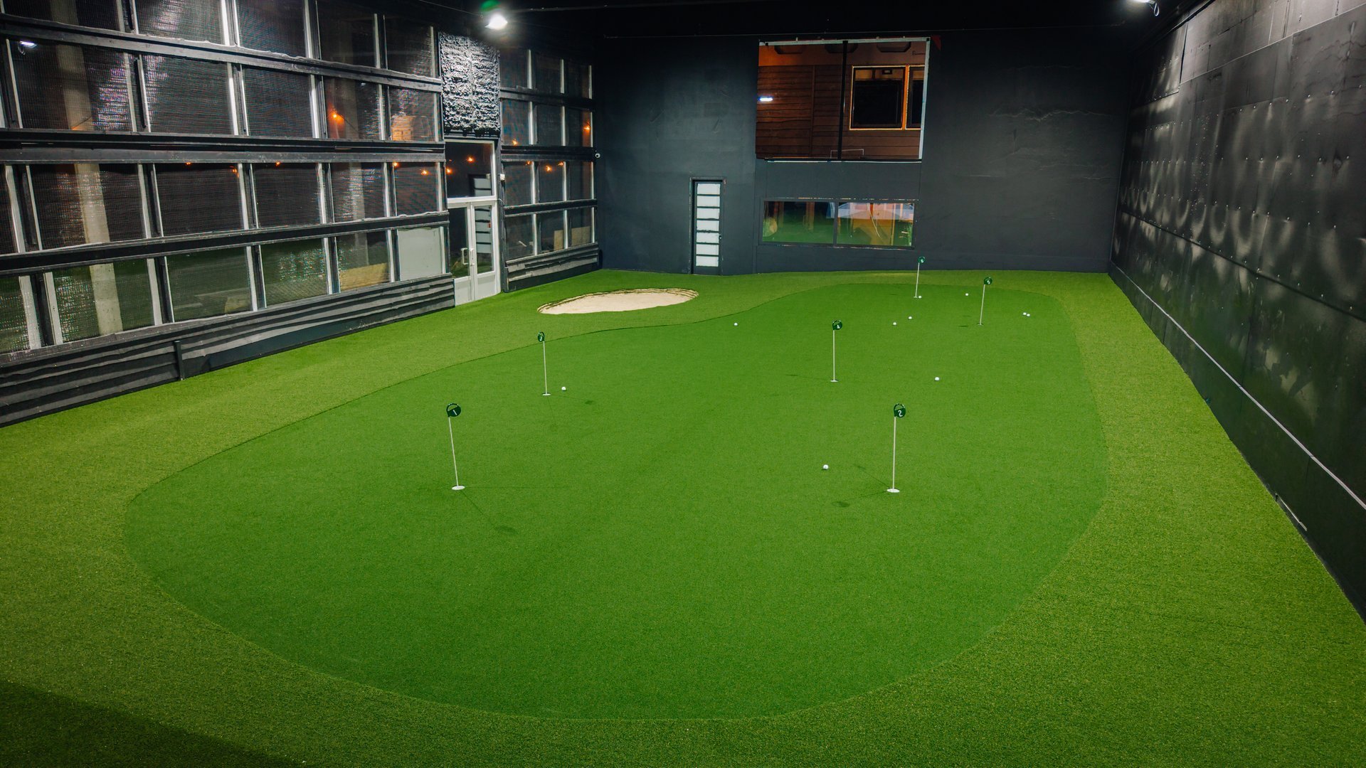 Indoor golf space